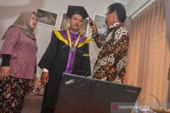 Wisuda sarjana secara virtual