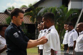 10 pemuda Papua belajar menjadi pilot di Lombok