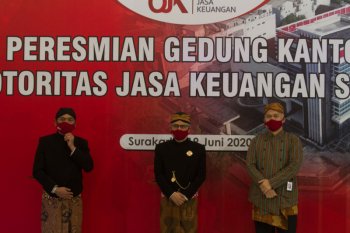 OJK tingkatkan edukasi dan literasi keuangan