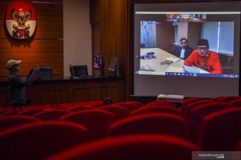 Mantan Menpora  Imam Nahrawi berharap bebas jelang pembacaan vonis