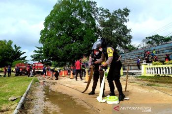 Anggota Polres Kobar adu ketangkasan dalam penanganan karhutla