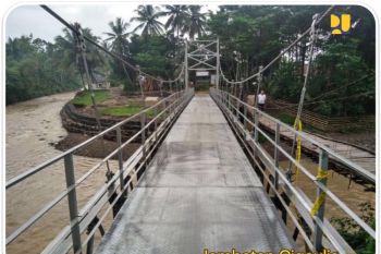 Tahun ini Kementerian PUPR akan bangun 38 jembatan gantung di 16 provinsi