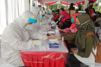 92.964 warga Surabaya telah jalani tes cepat COVID-19