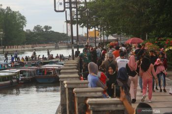 Wisata siring  Banjarmasin  ditutup tiga bulan