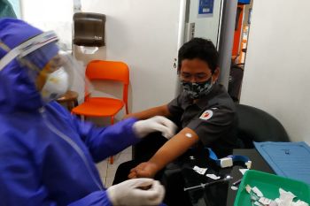 KPU dan Bawaslu Bandarlampung tes cepat massal jelang verifikasi faktual