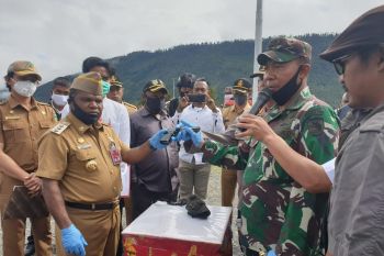 Apel luar biasa saksikan anggota KKB serahkan senjata api di Puncak Jaya