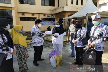 PGRI dan guru Barito Utara peduli bantu pasien COVID-19