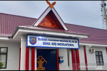 Dieksekusi jaksa, anggota DPRD Siak Nelson Manalu mendekam di rutan