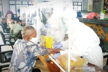 1.321 orang penyelenggara pilkada Kotim jalani tes cepat COVID-19