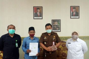Tersangka kasus korupsi dana Desa Sabe Loteng kembalikan kerugian negara Rp92,5 juta