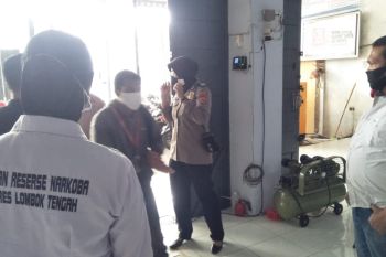 Terapkan protokol COVID-19, Polres Loteng razia sejumlah pertokoan