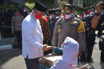 Wagub Sumbar hadiri bakti sosial peringatan hari Bhayangkara Ke-74, sesuai protokol kesehatan