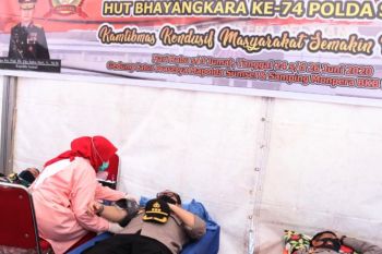 Polda Sumsel gelar donor darah massal bantu krisis stok PMI