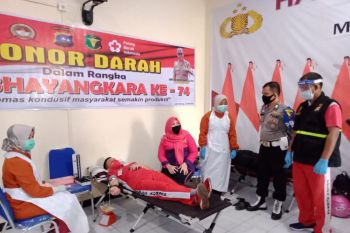 Polres Agam adakan donor darah meriahkan HUT Bhayangkara