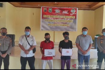 HUT Bhayangkara ke-74, PT KTU Siak latih masyarakat beternak itik petelur dan belut