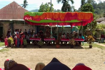 Bupati Hendrajoni ajak warga Kampung Tuik taati protokol kesehatan