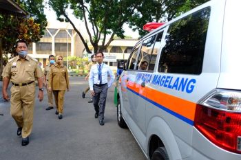 PMI Kota Magelang terima bantuan ambulans dari  BRI