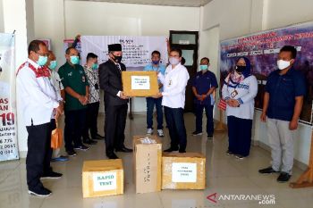Tangani COVID-19, Satgas Bencana Nasional BUMN serahkan bantuan kepada Pemprov Kalteng