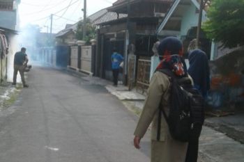 Dinkes Bandarlamupung imbau warga jaga kebersihan lingkungan untuk cegah DBD