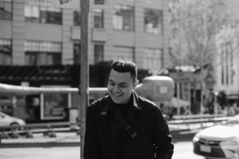 Tulus menggambarkan kondisi selama pandemi dalam "Adaptasi"