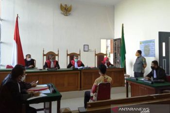 Majelis hakim tolak eksepsi Muzni Zakaria