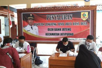 Pemkab Wonogiri dan Bank Jateng salurkan BLT-DD tahap kedua