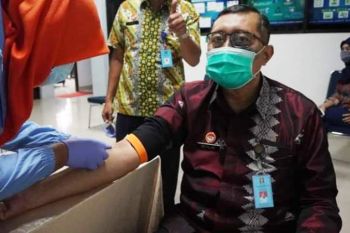 Kanwil Kemenkumham Sulbar lakukan tes cepat COVID-19 para pegawai