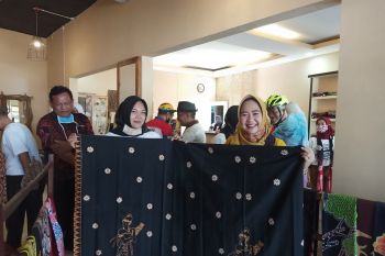 Para perajin dirikan pusat batik khas Purbalingga