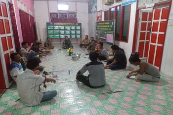 Satgas TMMD jalin kebersamaan dengan masyarakat