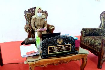 Wabup Seruyan sampaikan jawaban pandangan umum fraksi DPRD