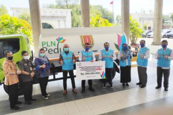 PLN bantu mobil tangki ke Pemkot Semarang