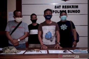 Polisi tangkap tiga pelaku perampokan bersenjata api yang menggasak uang korban Rp50 juta