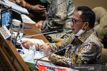 Mendagri beri perintah Dirjen Dukcapil bertanya pada aparat hukum soal status WNI