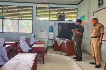 PBM SMP hingga SMA di Pasaman Barat dimulai dengan protokol kesehatan COVID-19