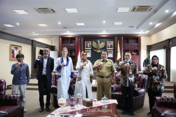 Gubernur: Penanganan COVID-19 harus melibatkan semua pihak
