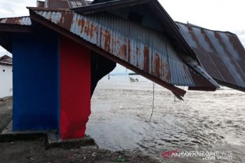 Pemkab Parimo  bangun tanggul pengaman sungai