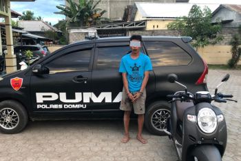 Pura-pura beli soto dan hendak mencuri sepeda motor, pelaku curanmor diamuk massa hingga babak belur