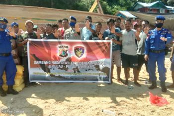 Warga apresiasi polisi gelar patroli edukasi pencegahan COVID-19