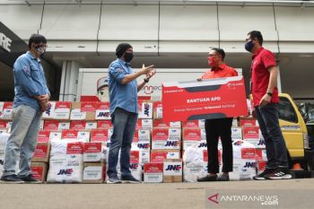 Bantu Masyarakat Hadapi Masa Pandemi, Telkomsel Salurkan Donasi dari Karyawan dan Jajaran Direksi
