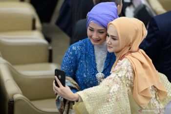 Dituduh tak becus kerja, Mulan Jameela mundur dari anggota DPR RI?
