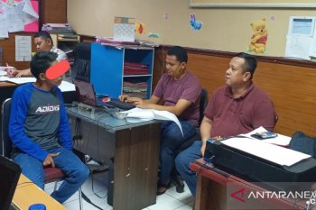 Tukang ojek cabuli wanita di WC Umum sambil mengancam "kamu harus diam, nanti saya bunuh"