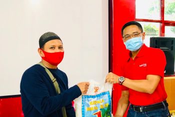 Telkom salurkan bantuan untuk warga terdampak COVID-19