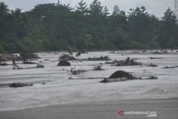 Debit air sungai Dolago mulai surut
