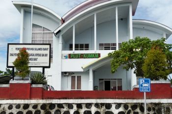 Disperindagkop Sulbar imbau OPD gunakan produk lokal