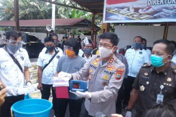 Polda Sulut musnahkan 20 gram sabu dan ribuan liter miras