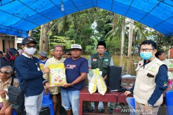 Tim Respon Kasus Minaula jangkau lansia korban banjir di Konawe