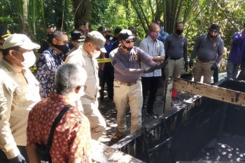 Polda Riau bongkar kilang penyulingan minyak ilegal