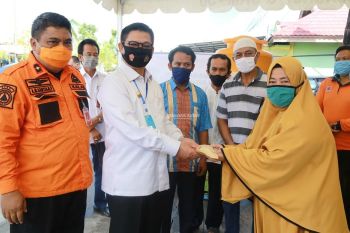 Pemprov Donasi Korban Banjir Bandang Lutra