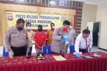 Seorang IRT ditangkap polisi saat sembunyikan narkoba di celana dalam