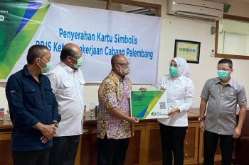 Dirut BPJAMSOSTEK: Relaksasi pembayaran iuran tunggu regulasi